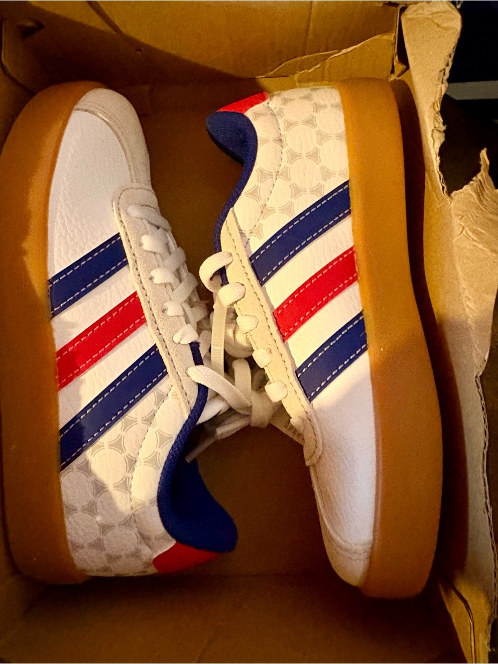 adidas White Kids Sneakers with Blue & Red Stripes and Gum Sole